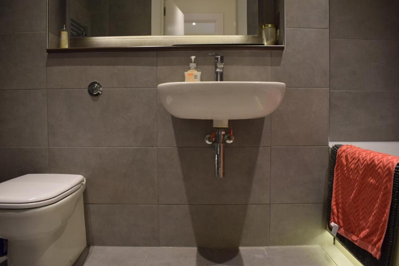 Bright 1 Bedroom Flat In North London With Balcony Exterior foto